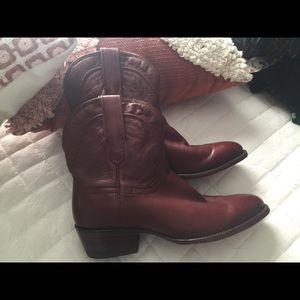 Tecovas Short cowboy boots